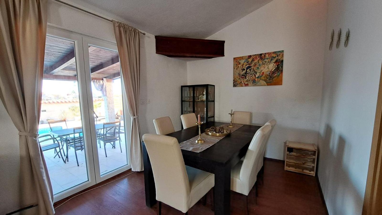 Apartment Anemona *